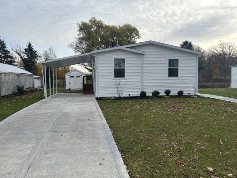 16 Festival Drive Olmsted Township OH 44138